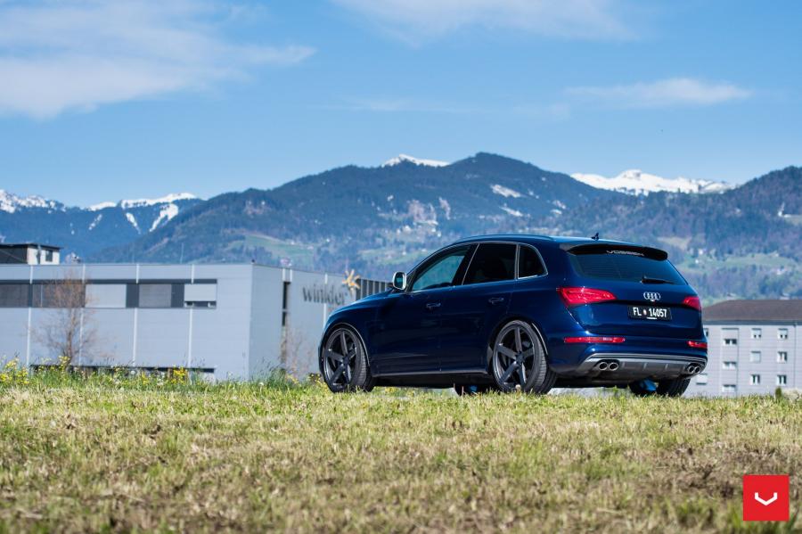  Audi SQ5 on Vossen Wheels (CV3R) 2017 года  (фото 31 из 33)